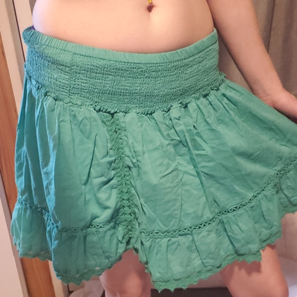 BOGO 🏁 Green skirt 🏁 - Picture 3 of 4